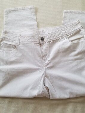 White Denim Capris by Lane Bryant 22